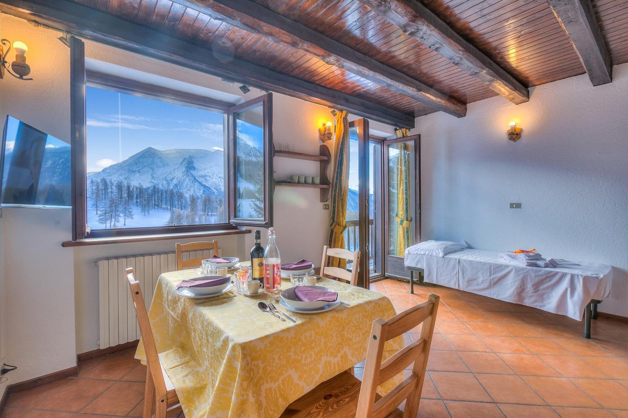 Belvedere Apartments - Happy Rentals Sestriere Exterior photo